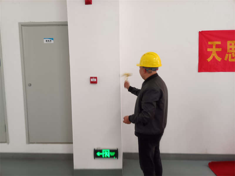 <a href=http://m.gdyjyx.cn/gccf/ target=_blank class=infotextkey>合肥廠房裝修</a>